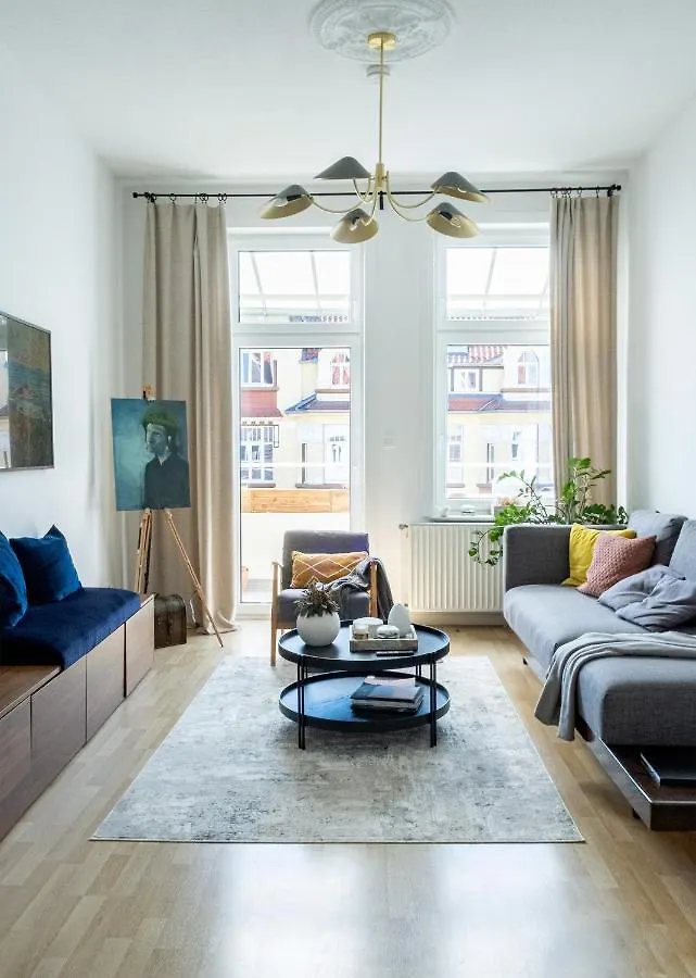 Central Design Studio Apartment In Direct Line To Fair Hannover Germany